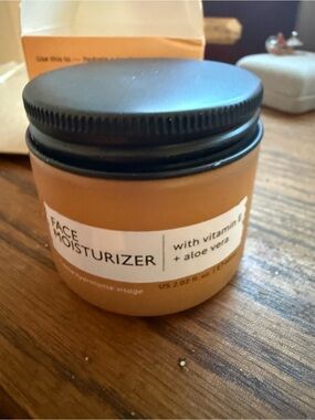NIB - Face Moisturizer with Vitamin E & Aloe Vera